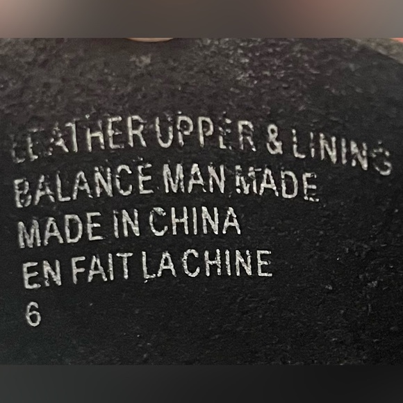 SEYCHELLES Black Leather Sandals with Silver Buckle and Hardware - Picture 5 of 5